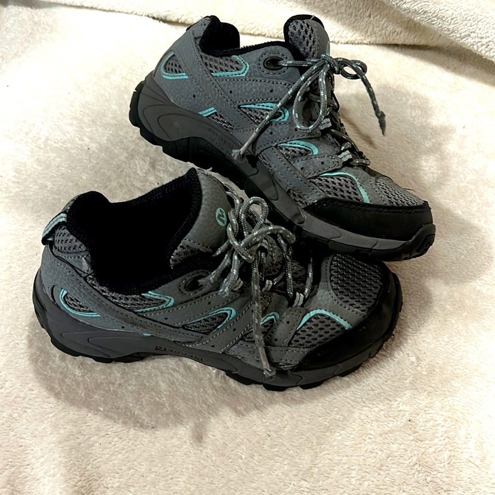 Boys Merrell Moab 2 Low Lace Sneakers Gray and blue